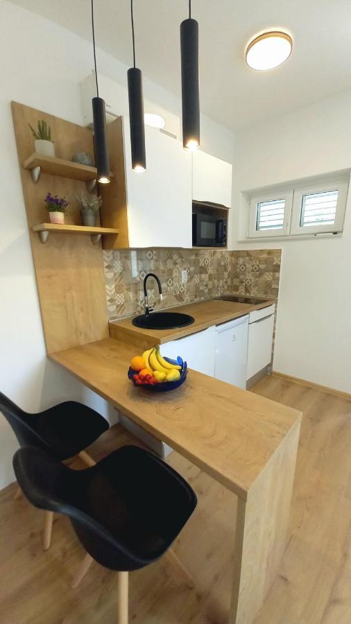 Apartmani Omrcen Baška Voda Cameră foto